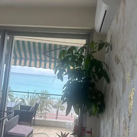 Charming With Ocean Views In Nice, France *